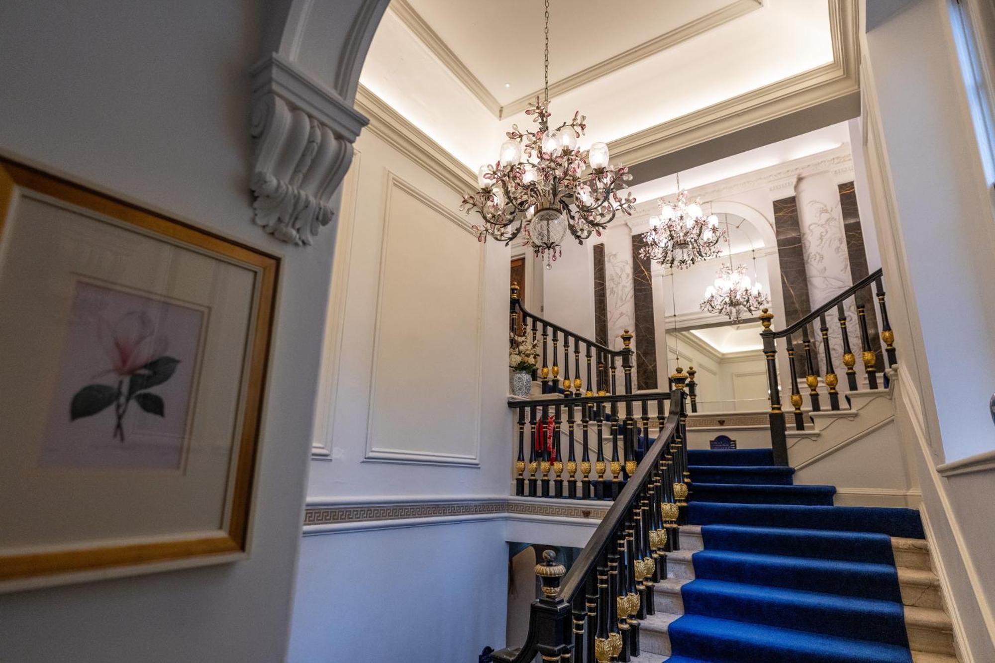 Weston Manor Hotel Eksteriør billede