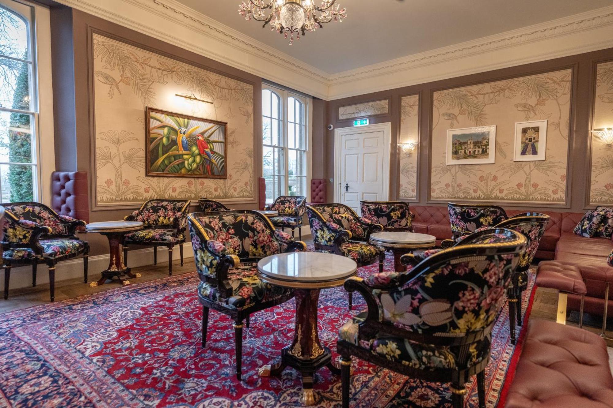 Weston Manor Hotel Eksteriør billede