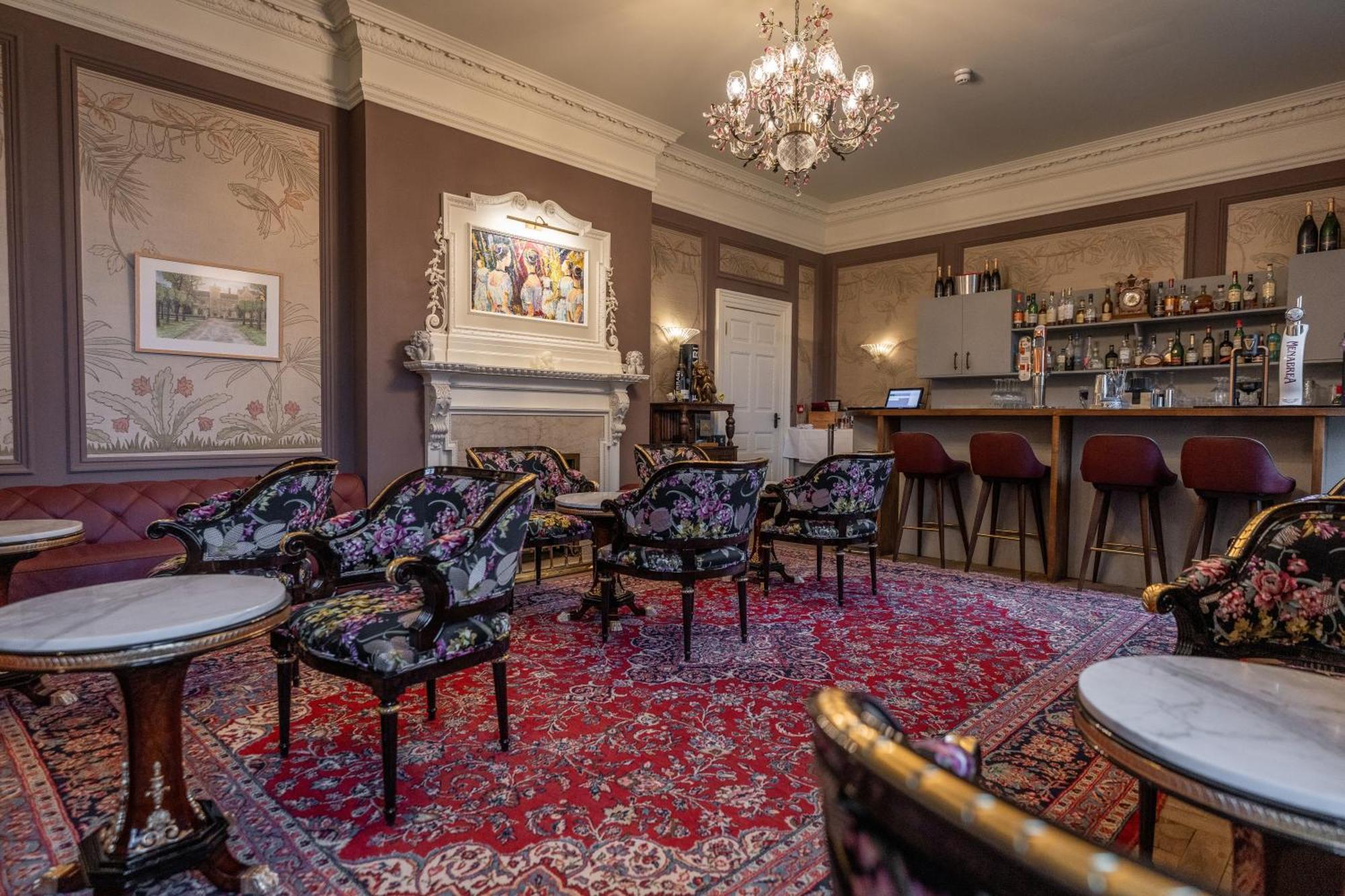 Weston Manor Hotel Eksteriør billede