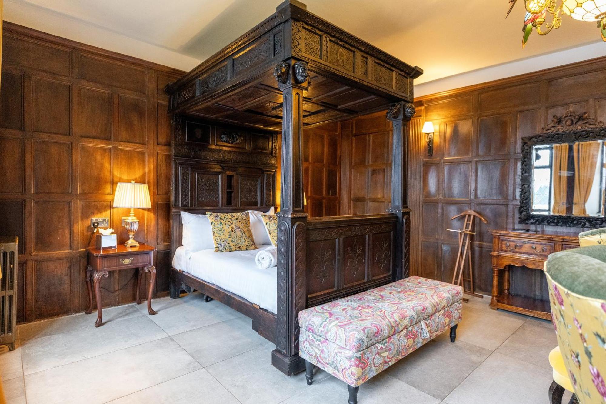Weston Manor Hotel Eksteriør billede