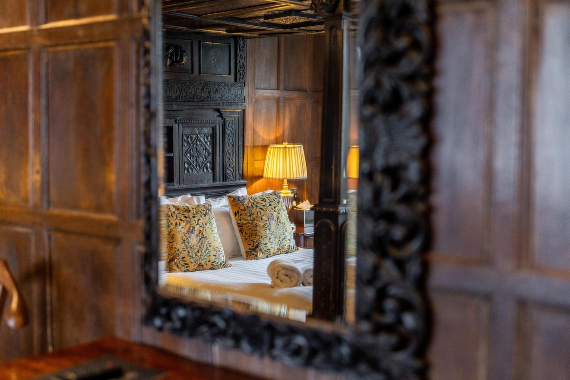 Weston Manor Hotel Eksteriør billede