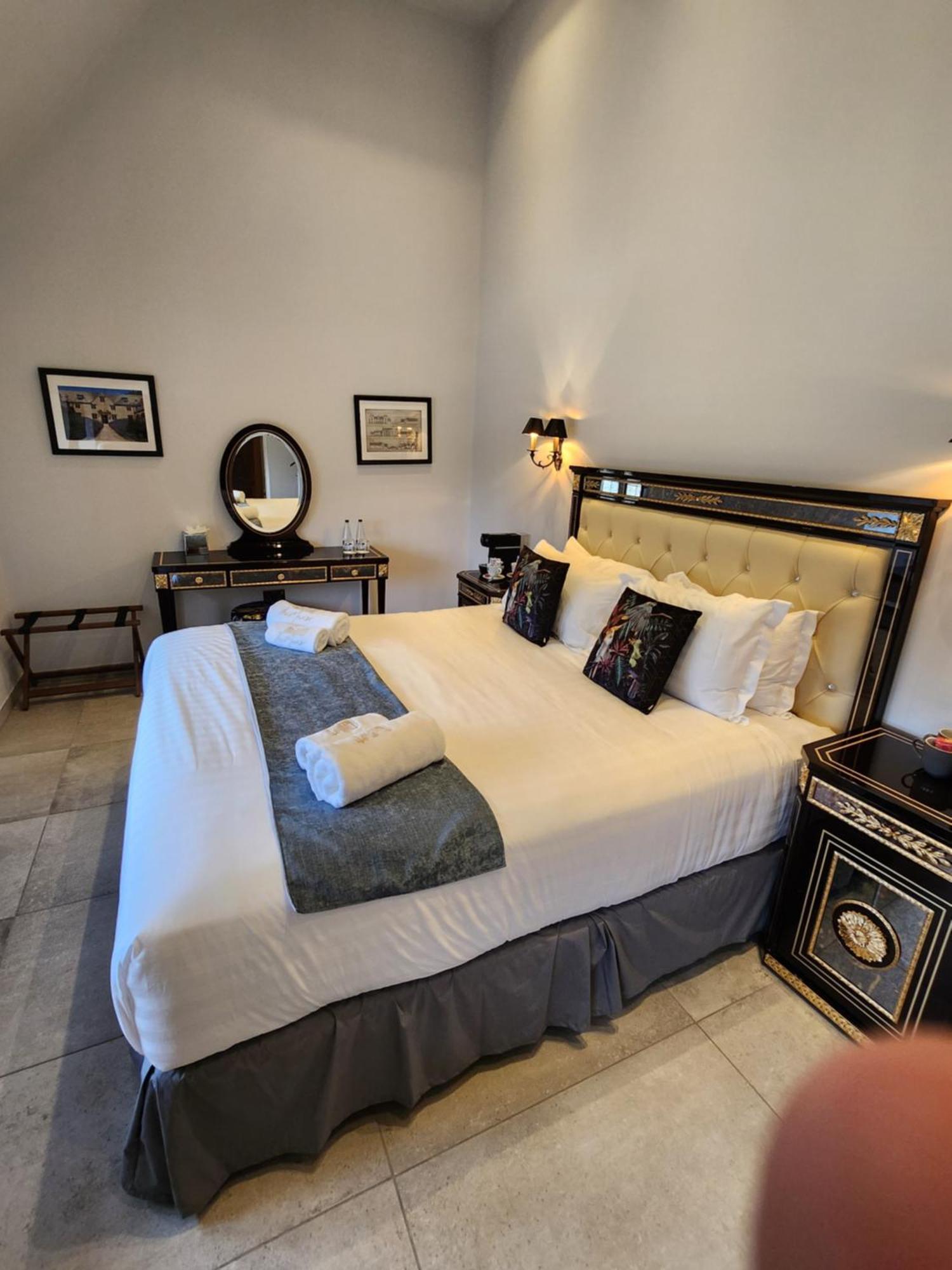 Weston Manor Hotel Eksteriør billede